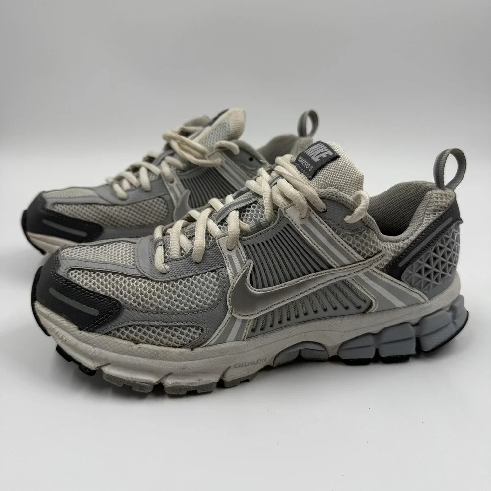 Nike vomero shoes